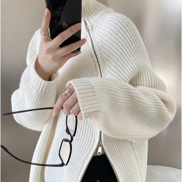 GORGEOUS Chunky Rib Side Zipper Mock Turtleneck Warm Pullover Cream Sweater - Picture 6 of 8